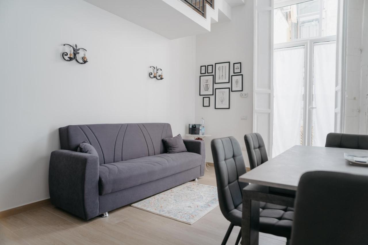 Casa Napoletana - Nilo Apartment Naples Luaran gambar