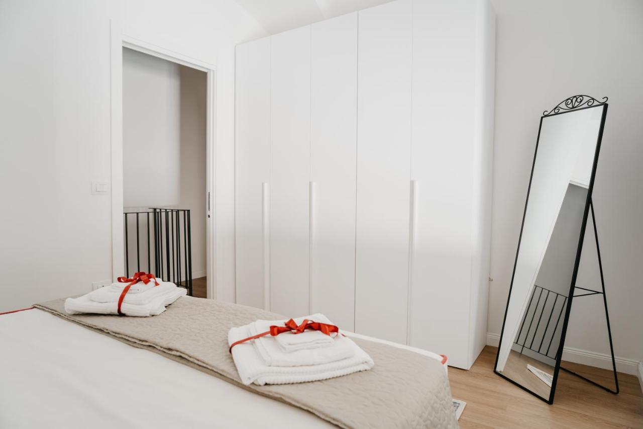 Casa Napoletana - Nilo Apartment Naples Luaran gambar